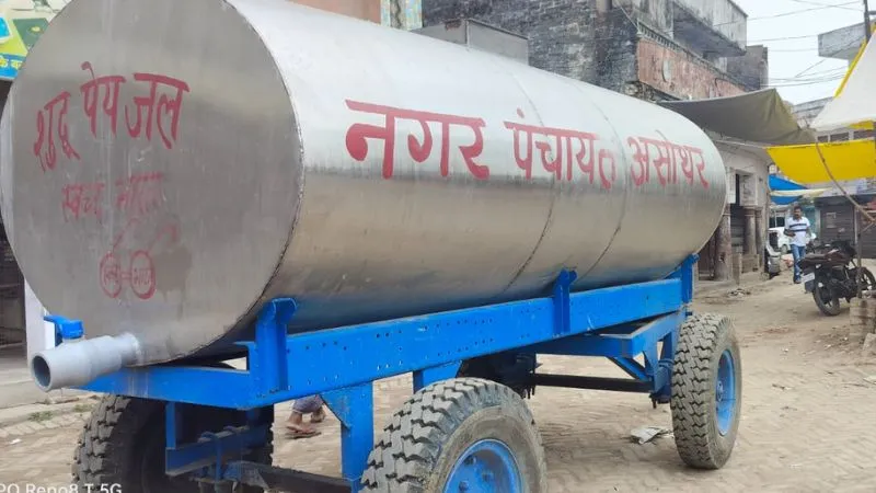 Fatehpur में पानी की किल्लत, चार दिन से नपं के टैंकर से बुझ रही प्यास, जलापूर्ति की लाइन में पड़ा सूखा