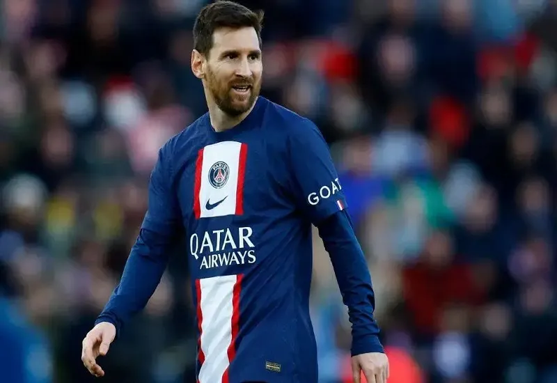 दर्शकों की 'हूटिंग' के बीच Lionel Messi पीएसजी को कहा अलविदा 