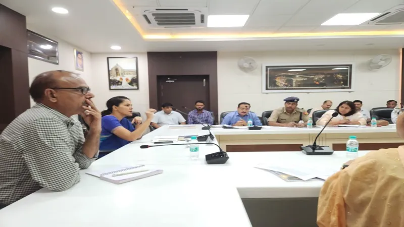 लखनऊ: गैरहाजिर पीडी एनएचआई को नोटिस, यातायात की बैठक में उपस्थित न होने पर मंडलायुक्त ने दिए निर्देश