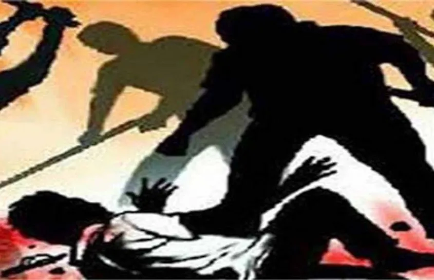 संभल: जमीन के विवाद में चले लाठी डंडे, एक की मौत, आठ घायल