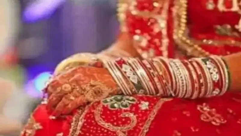 बहराइच: लड़की का चाल-चलन ठीक नहीं है..., बता कर तुड़वाई शादी, चले लाठी-डंडे, पति-पत्नी समेत पांच घायल