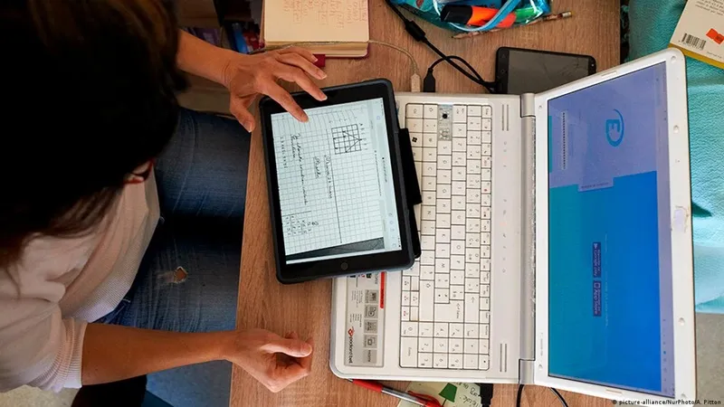 अयोध्या: आदेश के बाद भी गर्मी की छुट्टी में नहीं चली ऑनलाइन कक्षाएं 