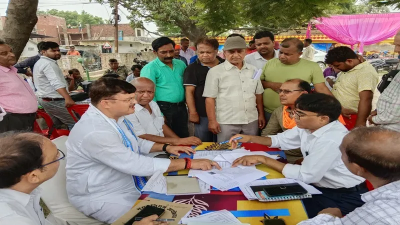 अयोध्या: कैंप में महापौर ने कर संबंधी नौ शिकायतों का किया निस्तारण