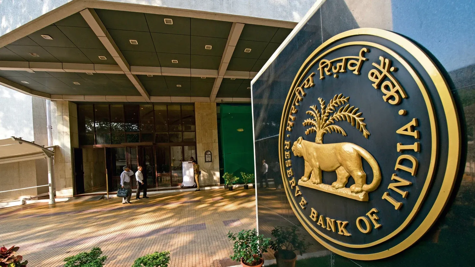 बैंक समझौते से निपटा सकते हैं इरादतन चूक के मामलेः RBI