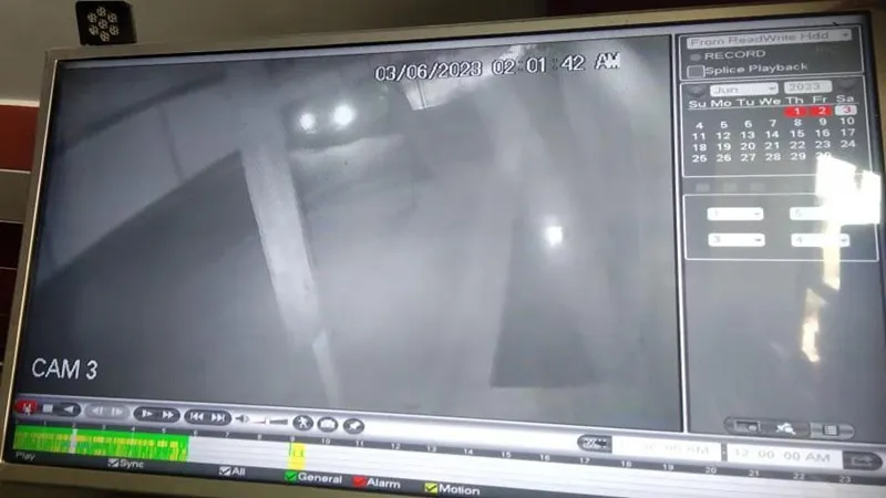 प्रतापगढ़: लग्जरी वाहन से बकरी चुराते सीसीटीवी में कैद हुए चोर