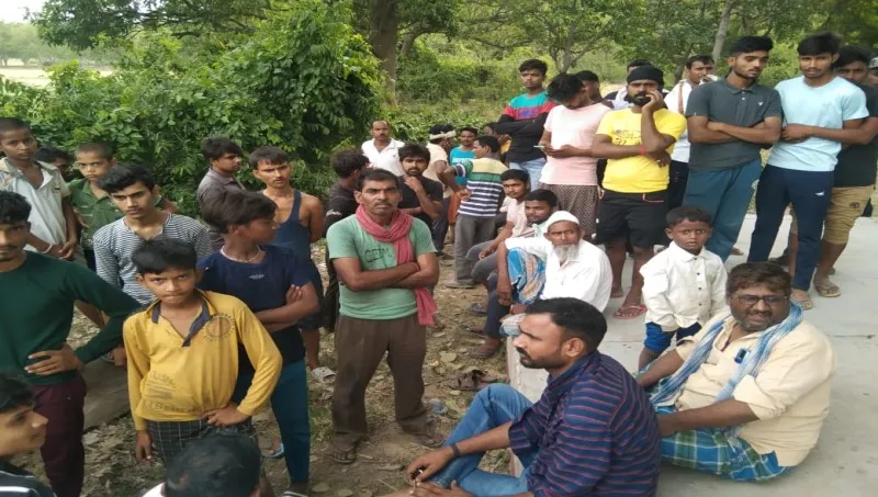 प्रतापगढ़: महिला समेत तीन मासूम बच्चों का शव मिलने से सनसनी