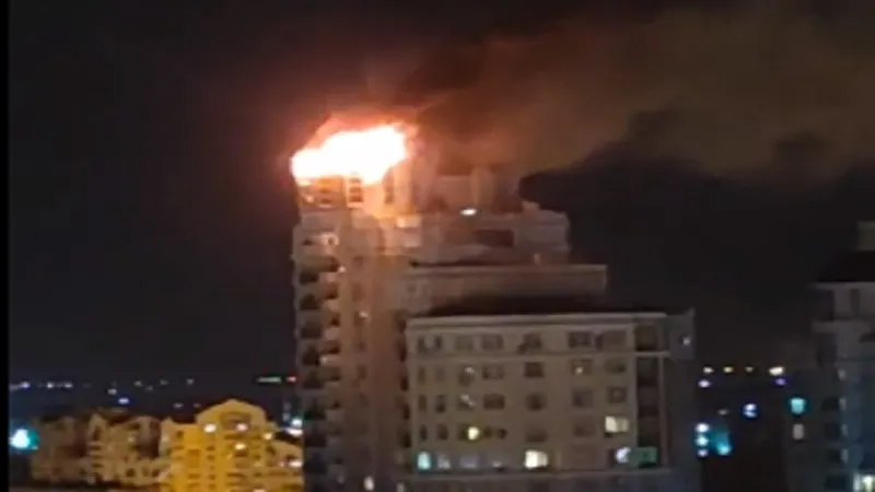 रूस में गगनचुंबी इमारत में लगी आग, घायल होने की रिपोर्टें नहीं