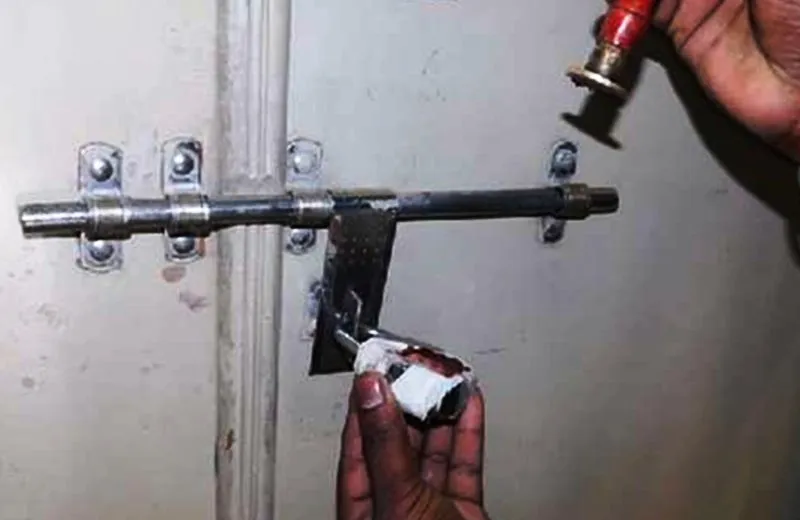 हल्द्वानी: आवासीय नक्शे की आड़ में हो रहा था व्यवसायिक निर्माण, भवन सील