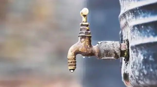 नैनीताल में पेयजल आपूर्ति ठप होने से हाहाकार, रविवार सुबह पानी की आपूर्ति सुचारू होने की संभावना 