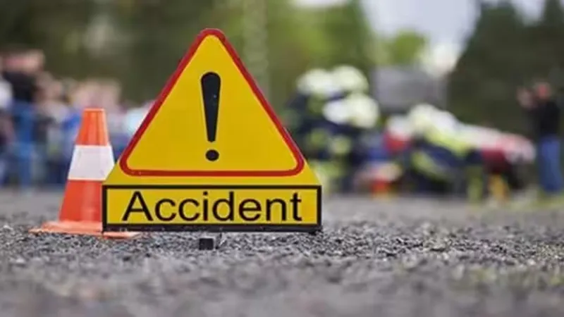 औरैया: टक्कर मारने के बाद भागने के प्रयास में कार चालक ने महिला को डेढ़ किलोमीटर तक घसीटा, मौत