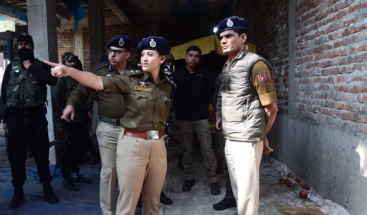 जम्मू-कश्मीर के दो डॉक्टर 2009 के शोपियां बलात्कार मामले में सबूत गढ़ने के आरोप में बर्खास्त 