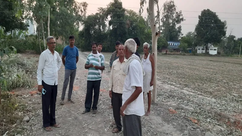 सुलतानपुर: फिर से बनेगा चकमार्ग, प्रधान की दबंगई जांच में उजागर, आईएएस के पिता से अभद्रता का मामला 