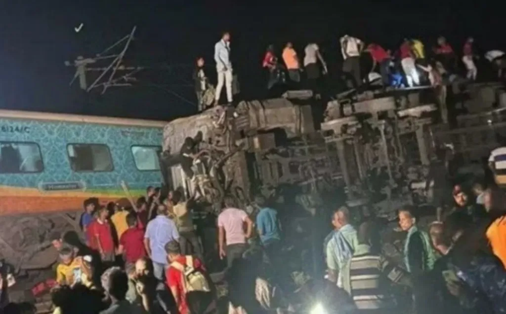 LIC ने बालासोर त्रासदी के पीड़ितों के लिए की राहत की घोषणा 