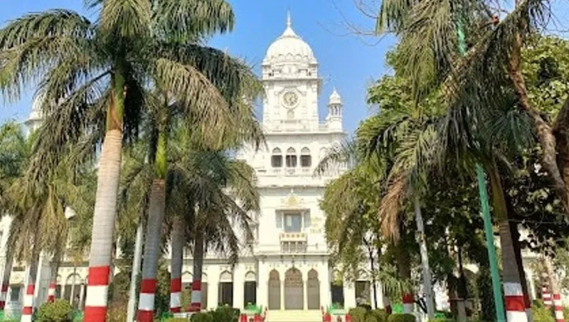 KGMU News: सेंटर फॉर एक्सीलेंस की निर्माणाधीन बिल्डिंग में लगी भीषण आग, पाया गया काबू 