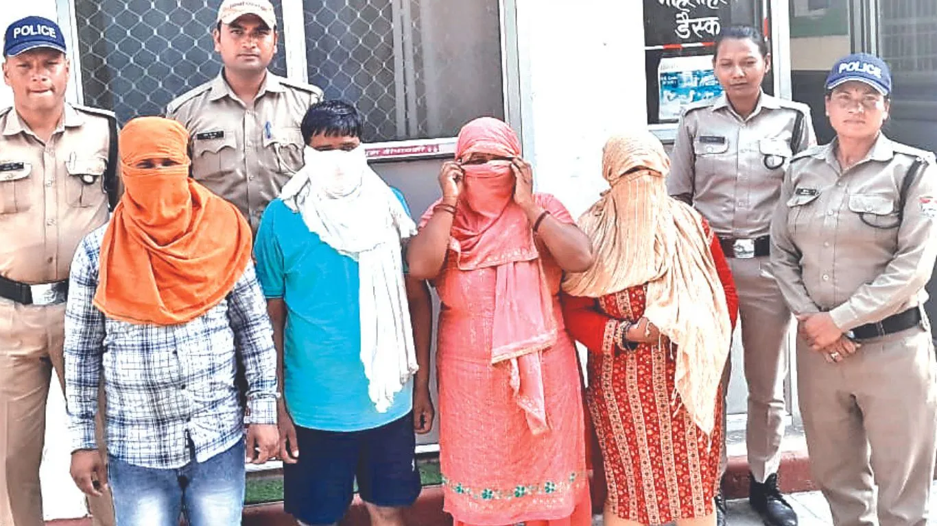 Tanakpur News: शारदा घाट पर श्रद्धालुओं ने पुलिस पर किया पथराव, एक घायल, दो महिलाओं समेत चार गिरफ्तार