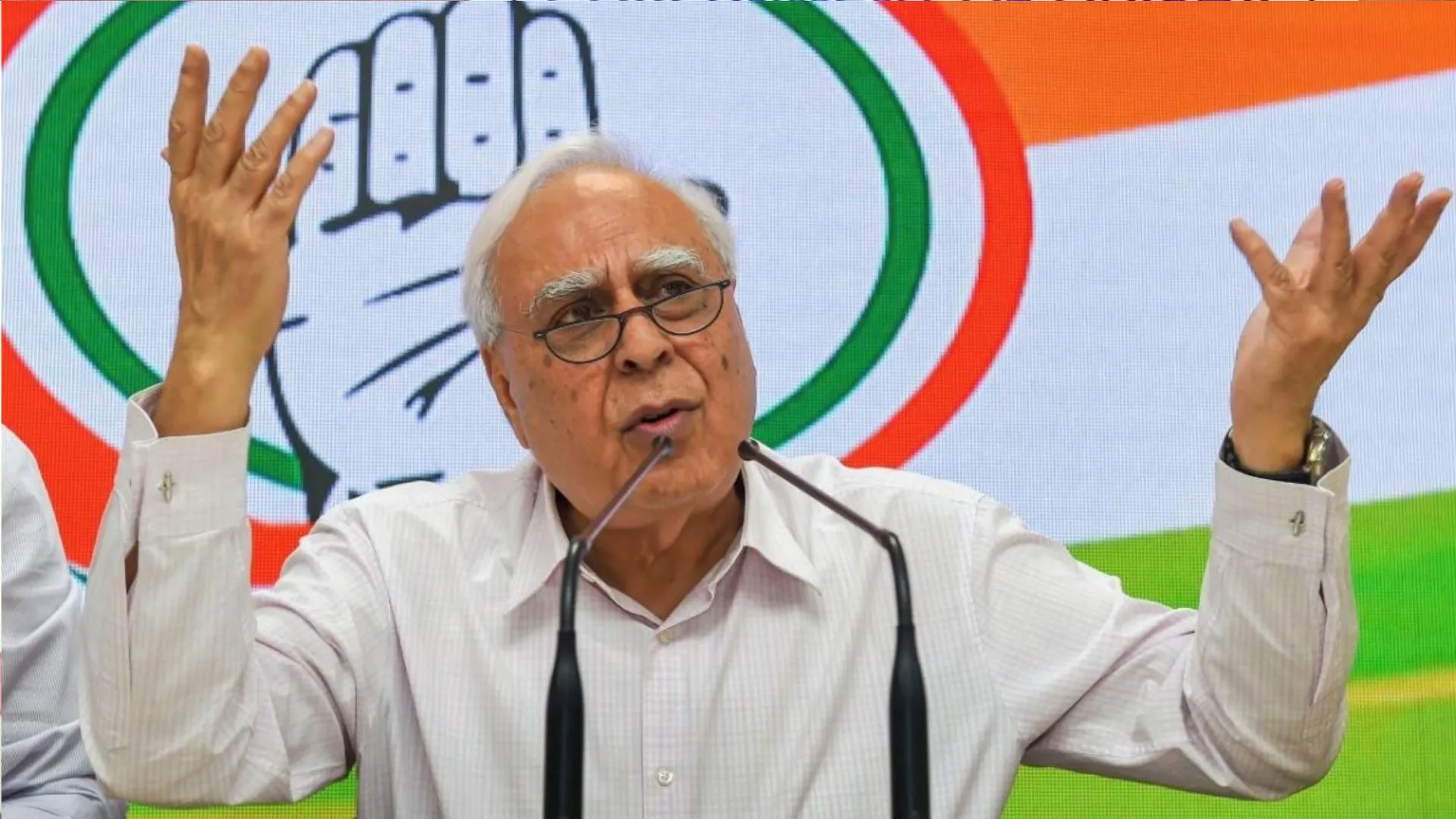 सिब्बल ने ओडिशा रेल हादसे को लेकर केंद्र पर साधा निशाना, कहा- कोई जवाबदेही नहीं 