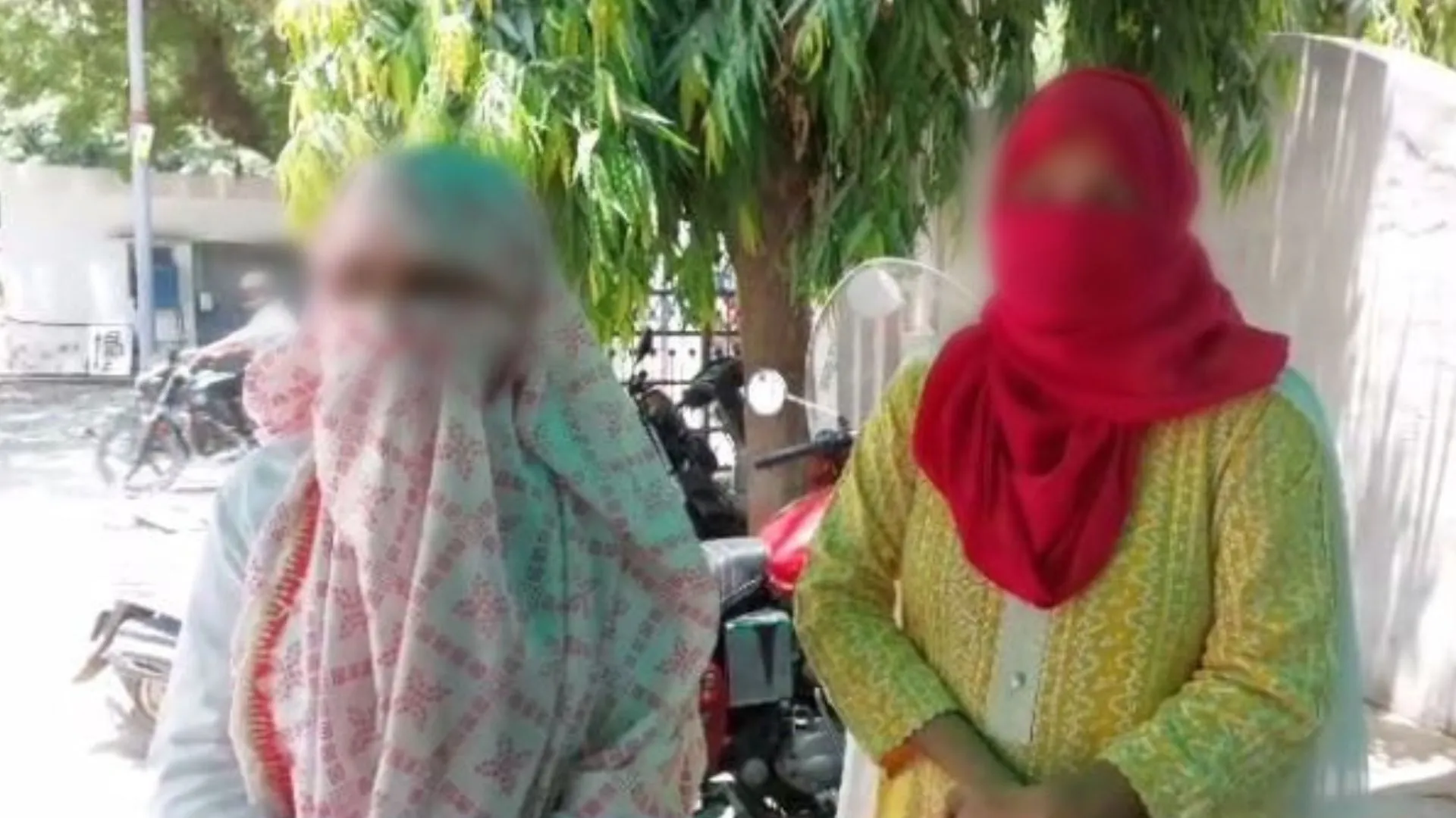 बरेली: जीआरपी थाने में तैनात सिपाही पर लगाया लोहे का जीना चोरी का आरोप