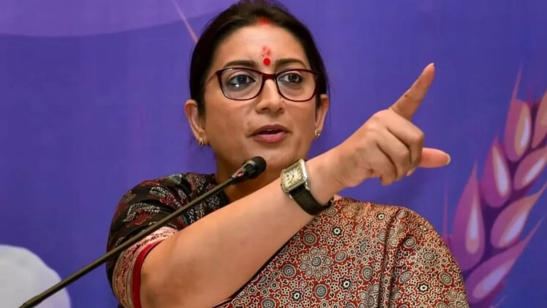 ‘सत्ता की भूख’ में कांग्रेस देश की लोकतांत्रिक प्रणाली पर चोट करने को आमादा: स्मृति ईरानी 