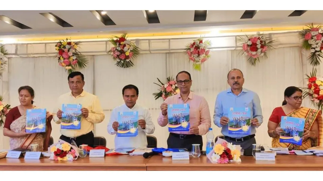 देहरादूनः शिक्षा मंत्री ने अधिकारियों को दिये निर्देश, कलस्टर स्कूलों के गठन में लायें तेजी 