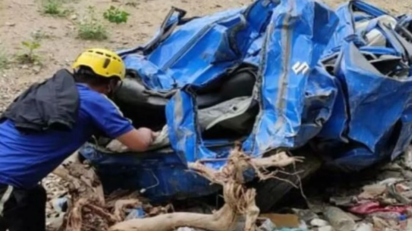 Road Accident: अल्मोड़ा-पिथौरागढ़ हाईवे पर बडा हादसा, गहरी खाई में कार गिरने से चालक की मौत