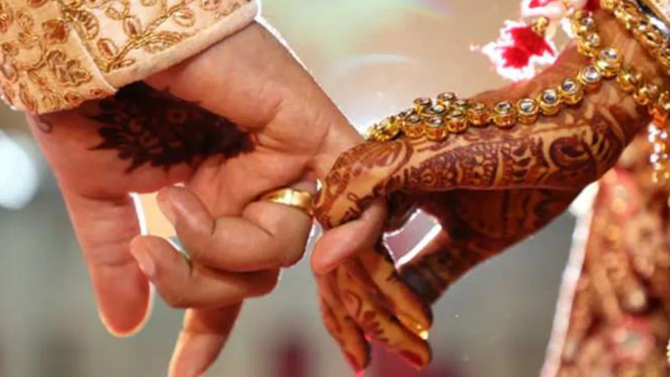 हल्द्वानीः शादी में दुल्हन रह गई... लोग खुद को कर गये मालामाल, अब जांच में जुटी पुलिस, जानें पूरा मामला