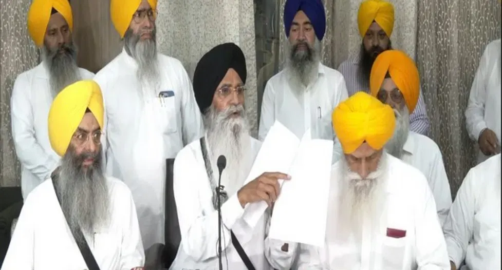 SGPC ने पंजाब सरकार के सिख गुरुद्वारा संशोधन बिल को किया खारिज 