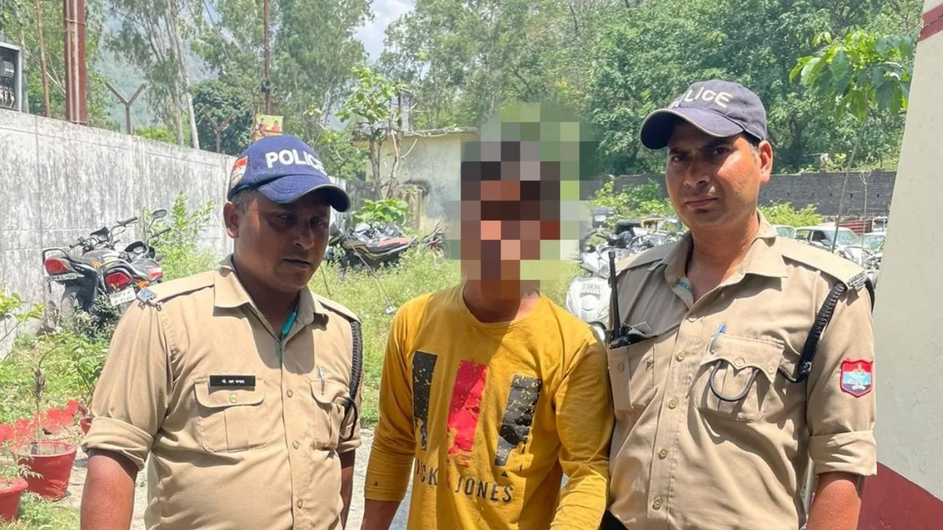 Haldwani News : सलाखों के पीछे पहुंचा मंदिर में चोरी करने वाला शातिर, एक माह पूर्व लग चुका है गुंडा एक्ट