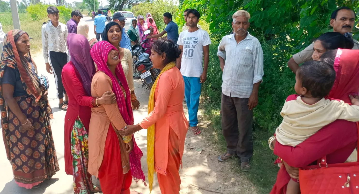 संभल: सड़क किनारे मिला ससुराल आए ग्रामीण का शव, फंदे से लटककर जान देने की आशंका