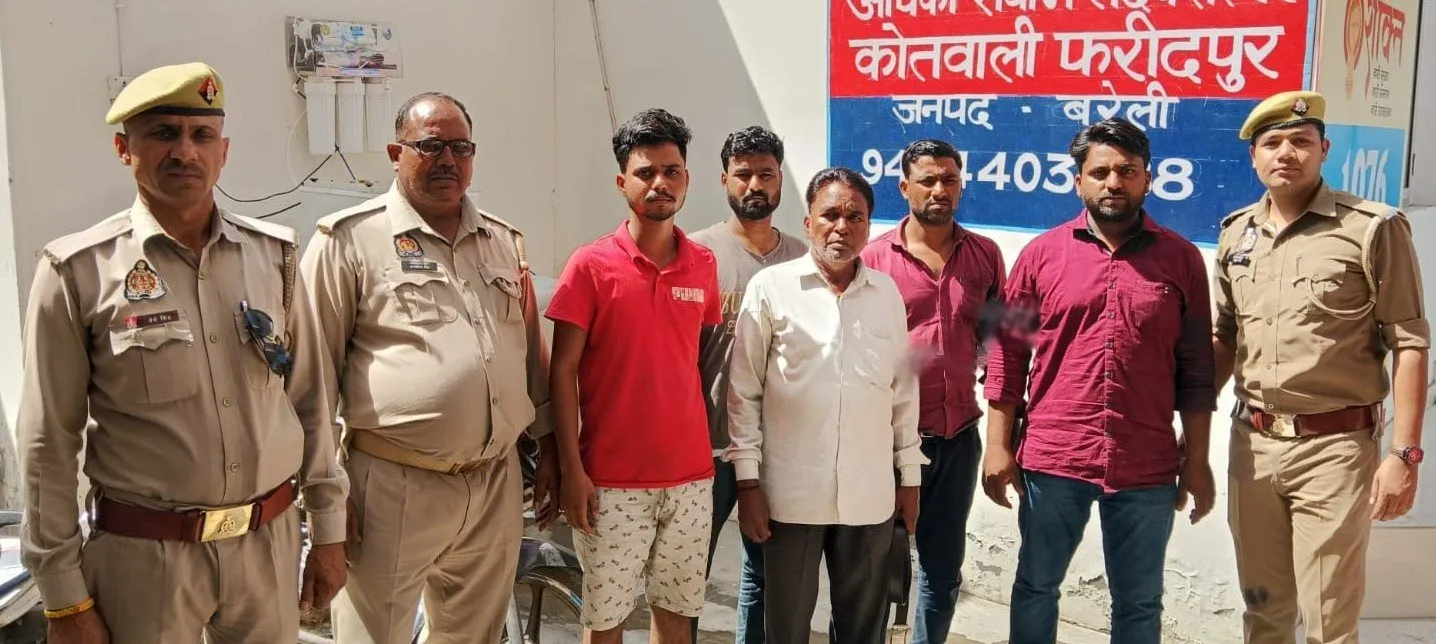 बरेली: पुलिस को मिली बड़ी कामयाबी, 15 ट्रैक्टर के साथ पांच आरोपी गिरफ्तार