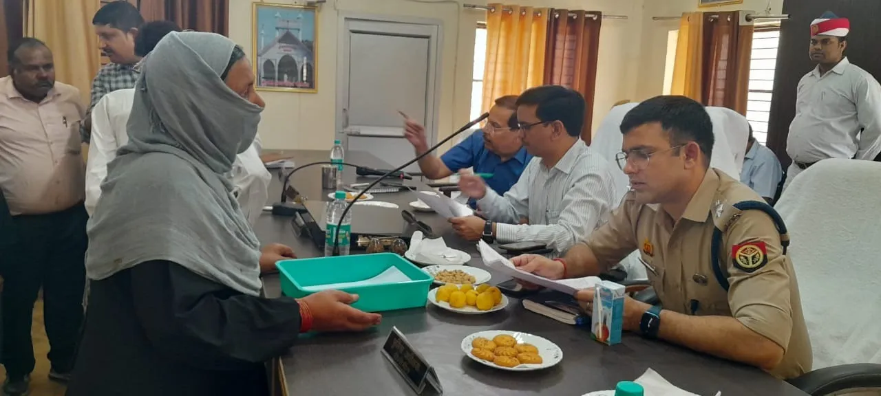 पीलीभीत: यह कैसा संपूर्ण समाधान..शिकायत आईं 43, निस्तारण एक का करा पाए