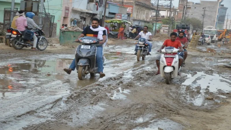 रामपथ: मानसून से पहले यह हाल तो बारिश में क्या होगा? देखिए तस्वीरों में सच्चाई 