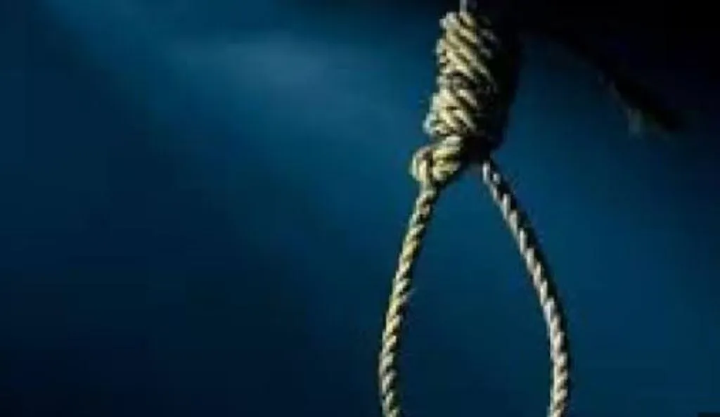 बरेली: पारिवारिक विवाद के चलते शख्स ने फांसी लगाकर की आत्महत्या, परिवार में मचा कोहराम