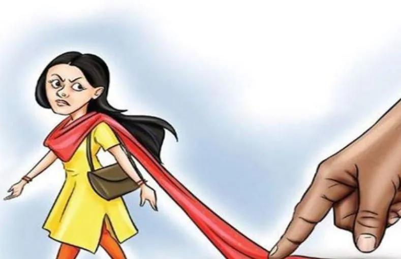 पीलीभीत: बच्चे की दवा लेने जा रही युवती से छेड़छाड़, महिला पुलिस ने तहरीर बदलवाई...जानिए मामला