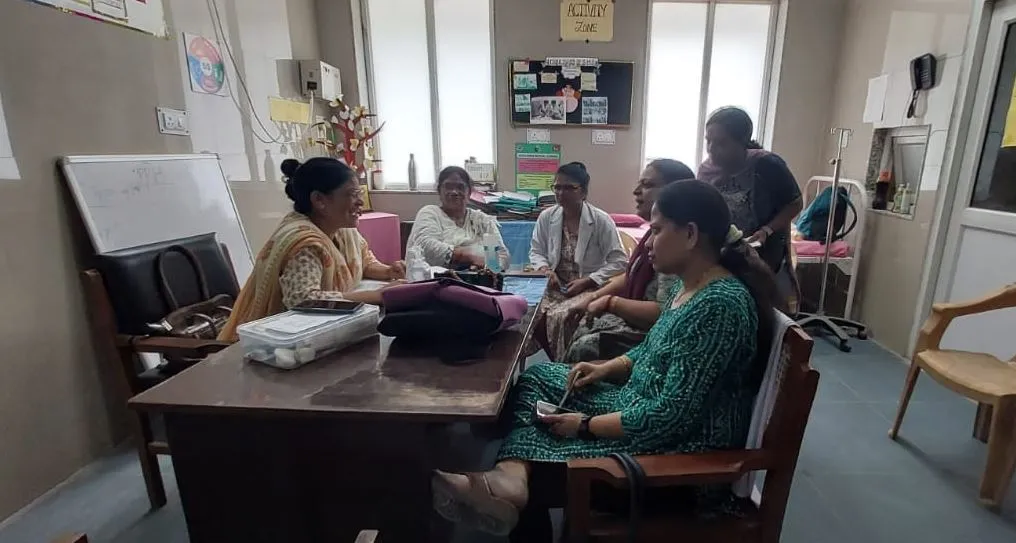 बरेली: मातृ-शिशु मृत्यु दर पर लगेगी लगाम, अस्पताल पहुंचकर RRTC की टीम ने दिया प्रशिक्षण 