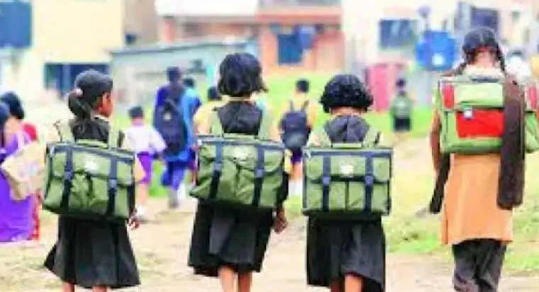 बरेली: बेसिक स्कूल खुलने में सात दिन बचे, 14 स्कूलों की मरम्मत को ठेकेदार नहीं मिला