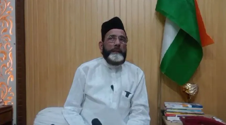 मजारें वैध...सरकार अवैध, हमारे सीने पर चलेगा बुलडोजर- मौलाना तौकीर रज़ा खान