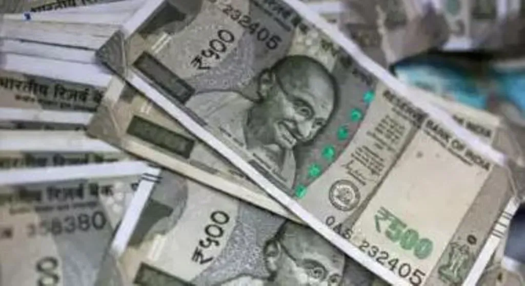 कारोबार: इंडीग्रिड 2,100 करोड़ रुपये में पारेषण व सौर परिसंपत्तियों का करेगी अधिग्रहण 