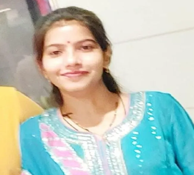 अमरोहा : गजरौला में महिला की गोली मारकर हत्या, खून से लथपथ शव कमरे में पड़ा मिला 