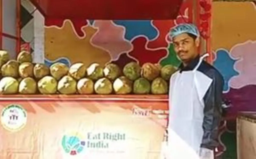 नारियल पानी वार: बरेली कॉलेज गेट से वेंडर को आवंटित खोखा हुआ गायब