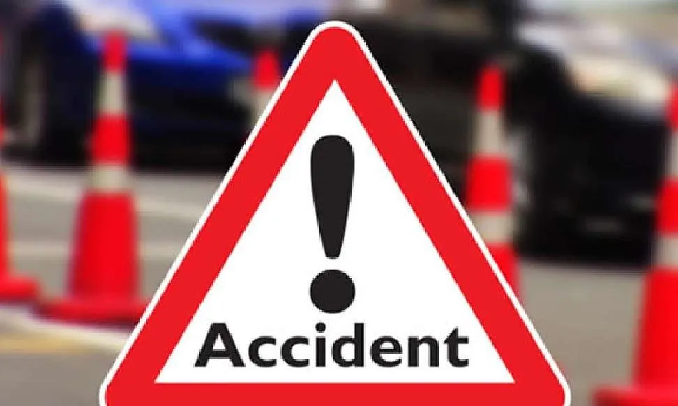 बरेली: सड़क हादसे में चाचा-भतीजे की मौत, परिवार में मचा कोहराम