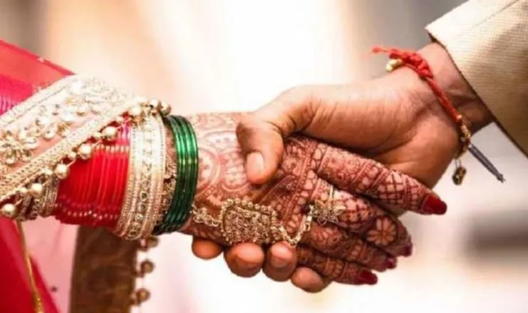 संभल: शादी के सातवें दिन टूटा सात जन्म तक साथ निभाने का वादा, मांगा तलाक
