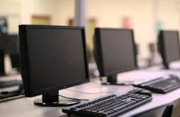 बरेली: माध्यमिक स्कूलों में वैकल्पिक नहीं, कंप्यूटर शिक्षा होगी अनिवार्य