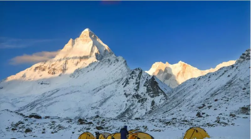 देहरादून: ट्रैकिंग दल को एसडीआरएफ ने किया रेस्क्यू, 24 किमी की पैदल यात्रा करके खोजा दल