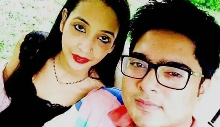 तृणमूल नेता अभिषेक बनर्जी की पत्नी को यूएई की उड़ान पर सवार होने से रोका, जानिए वजह