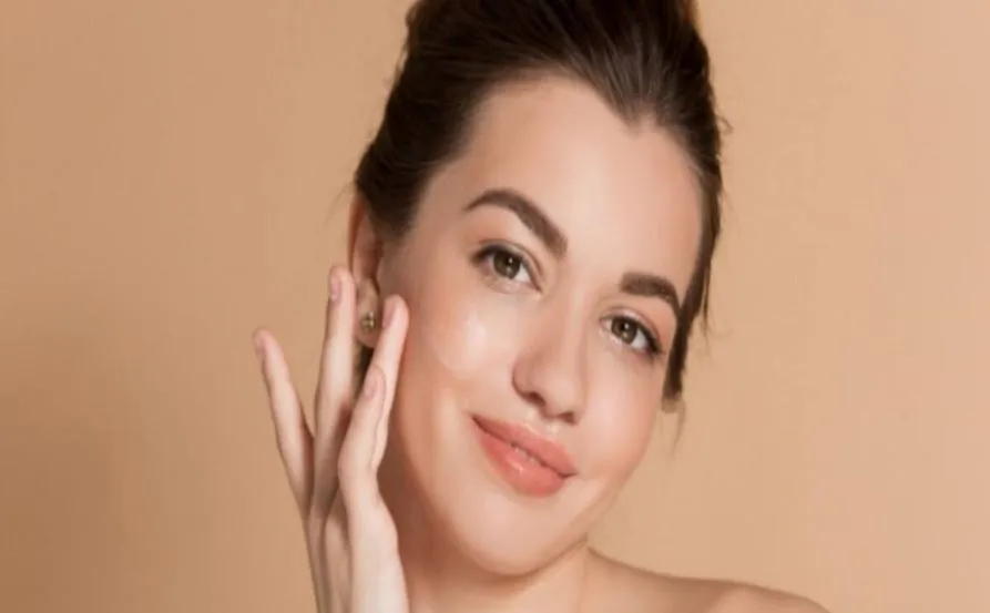 गर्मियों में इन फेस पैक का करें इस्तेमाल, चेहरे पर आएगा गजब का निखार 