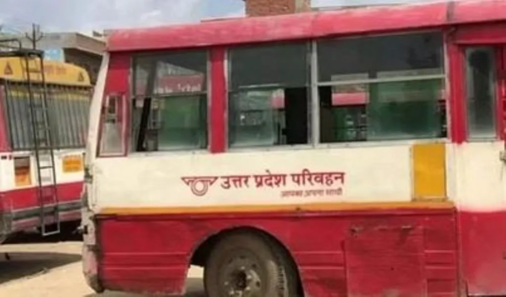 बरेली: चेकिंग के दौरान रोडवेज बस में बिना टिकट नौ यात्री पकड़े