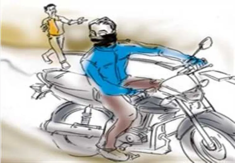 काशीपुर: चोरी की तीन बाइकों के साथ दो चोर गिरफ्तार