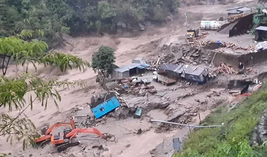 सिक्किम में भारी बारिश के बाद भूस्खलन, करीब 100 मकान क्षतिग्रस्त 