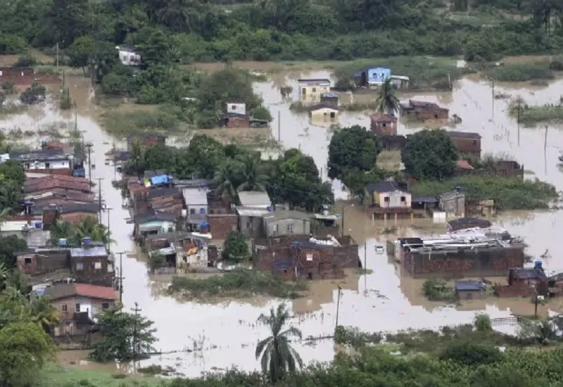 Flood in Brazil  : ब्राजील में बाढ़ से 11 लोगों की मौत,  20 अन्य लापता...नगर पालिकाओं ने किया आपातकाल घोषित 