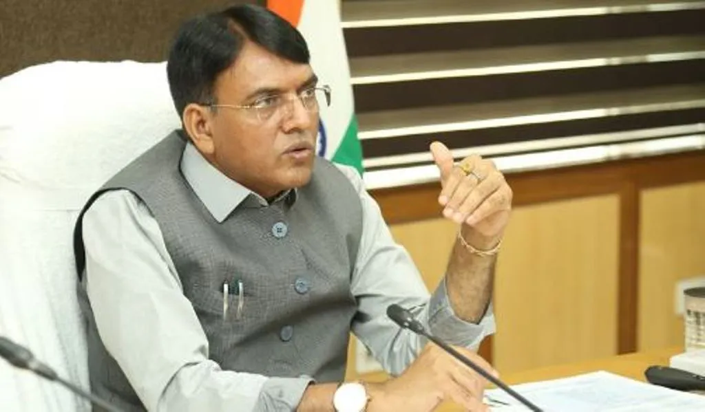 कोविड स्थानिक चरण में प्रवेश के कगार पर, हम प्रत्येक नए स्वरूप को लेकर अत्यधिक सतर्क: मांडविया 